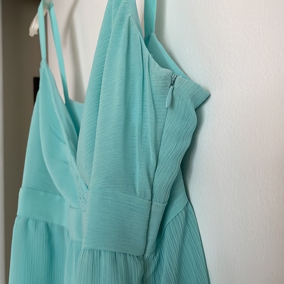 Ann Taylor Loft Summer Top. - Picture 4 of 11